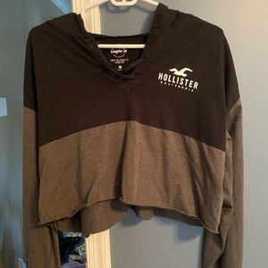 Cropped Hollister sweatshirt/long sleeve